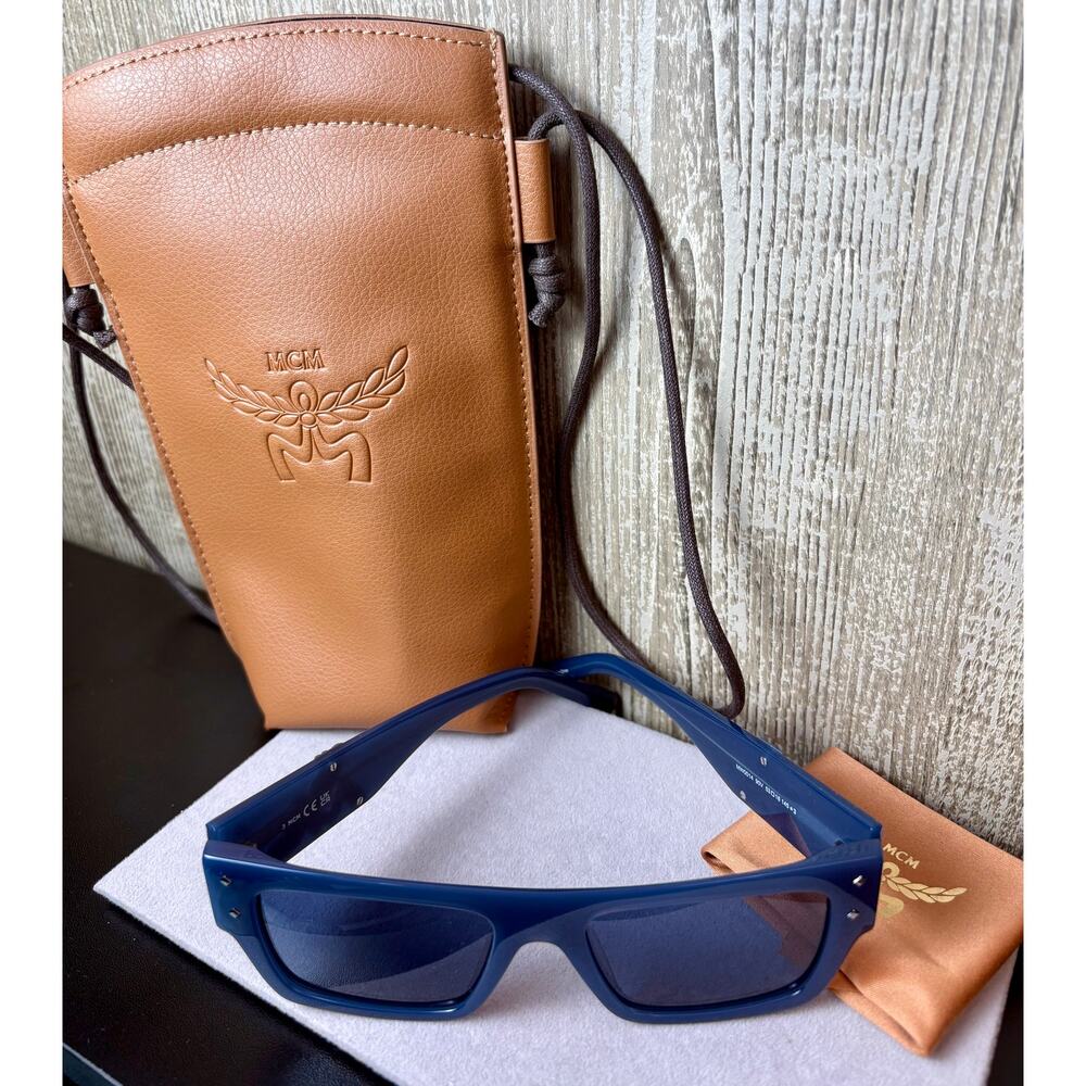 NEW MCM Luxury Sunglasses w/ Side-body Case - MW0014 - Picture 6 of 7